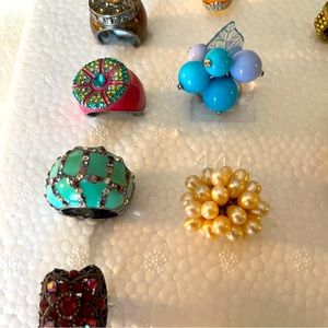Collection of 11 Fashion rings